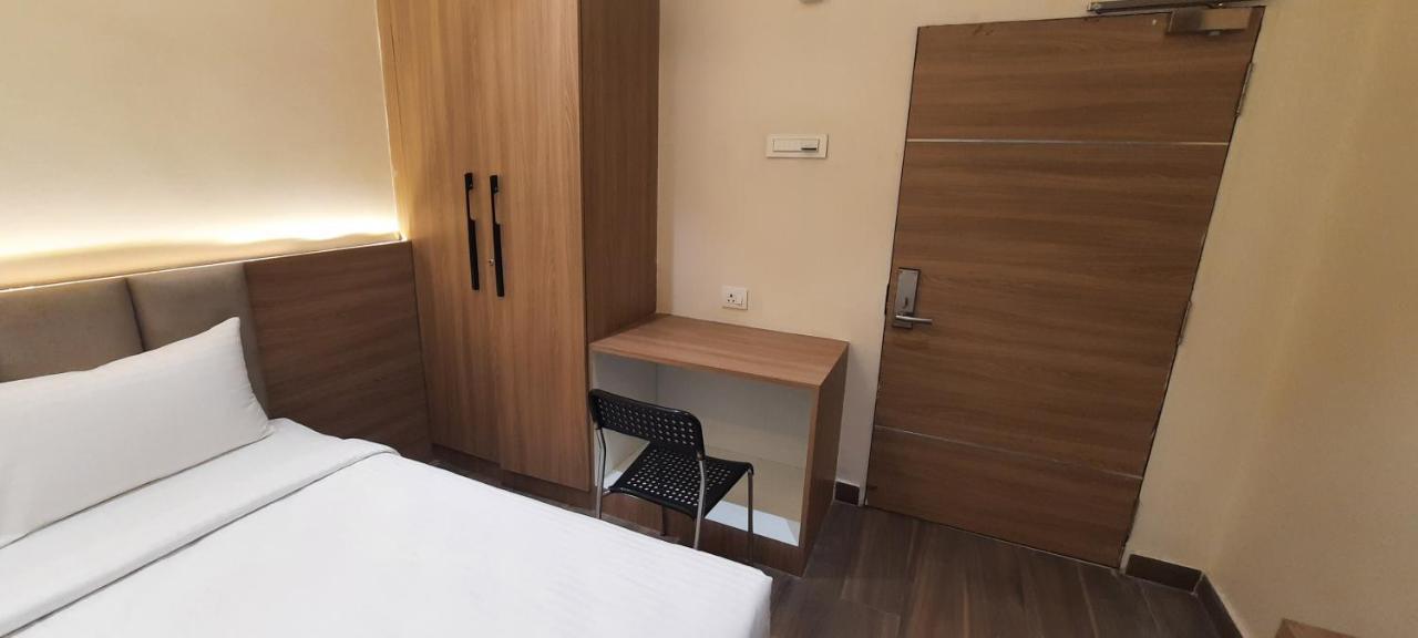 Hotel Sunrise Hospitality Виджаявада Экстерьер фото