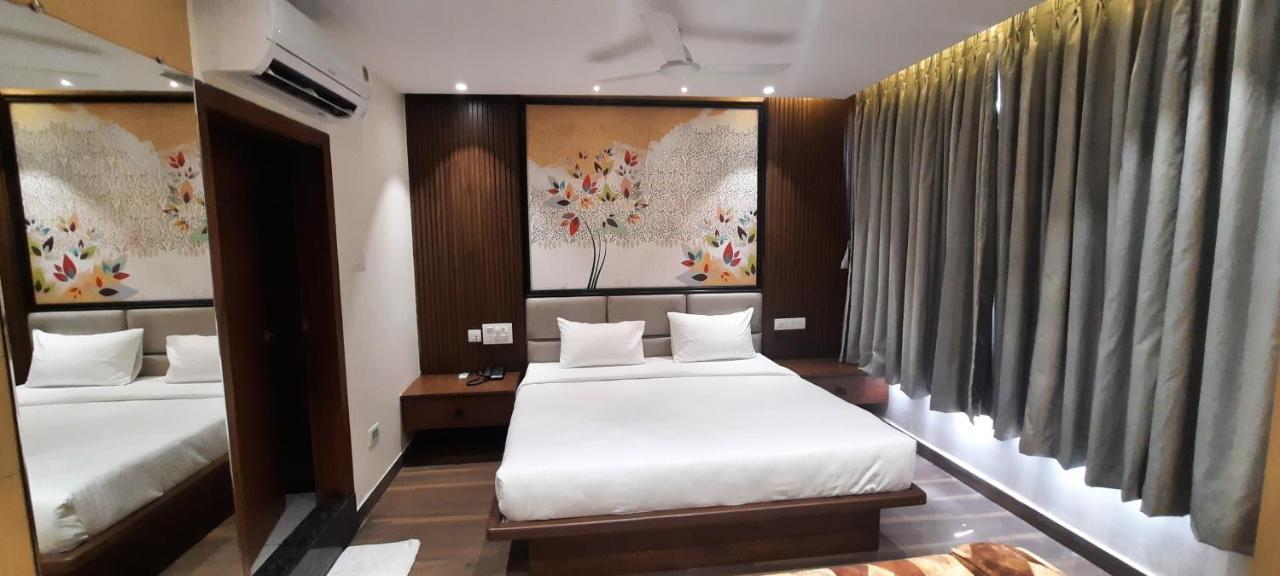 Hotel Sunrise Hospitality Виджаявада Экстерьер фото